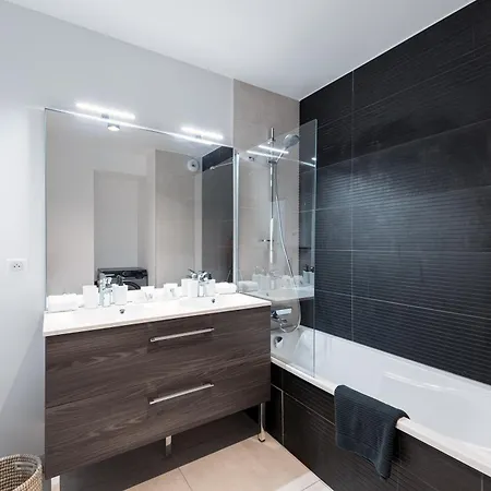 アパート Sunny - Luxury Flat With Services